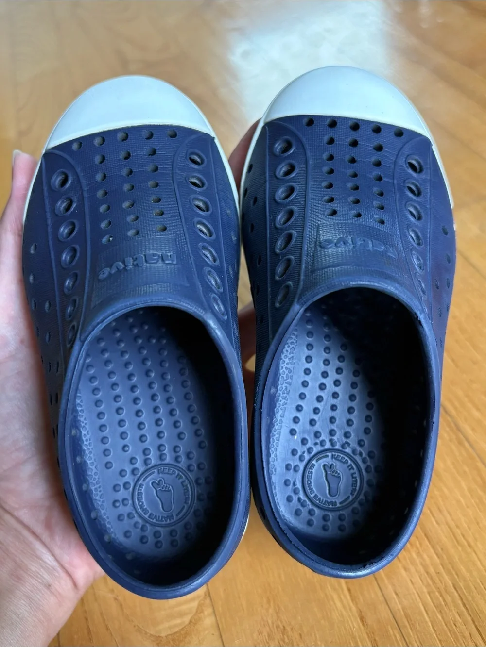 Native Jefferson slip-on sneakers Little Boys Shoes Navy Blue white Kids Size C8
